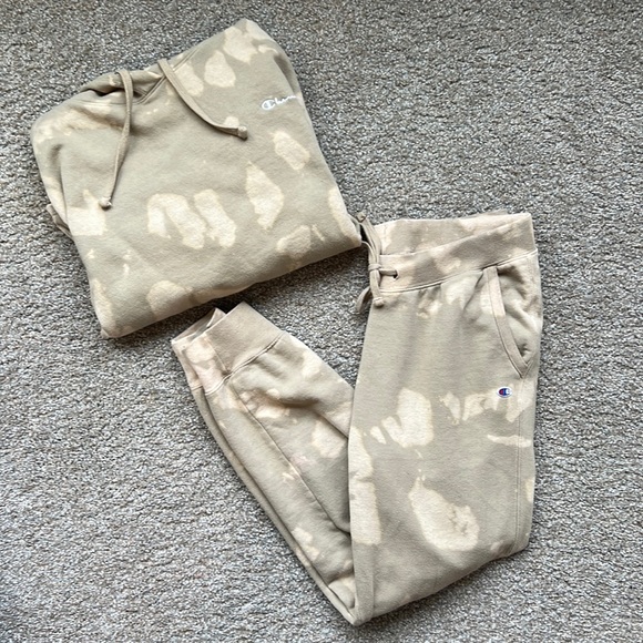 Champion sweatsuit set - Picture 4 of 9